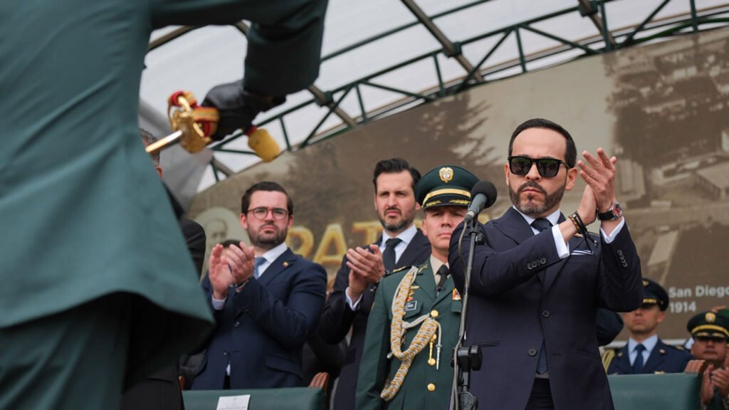 El presidente Abelardo de la Espriella durante declaración sobre operaciones de la Fuerza Pública