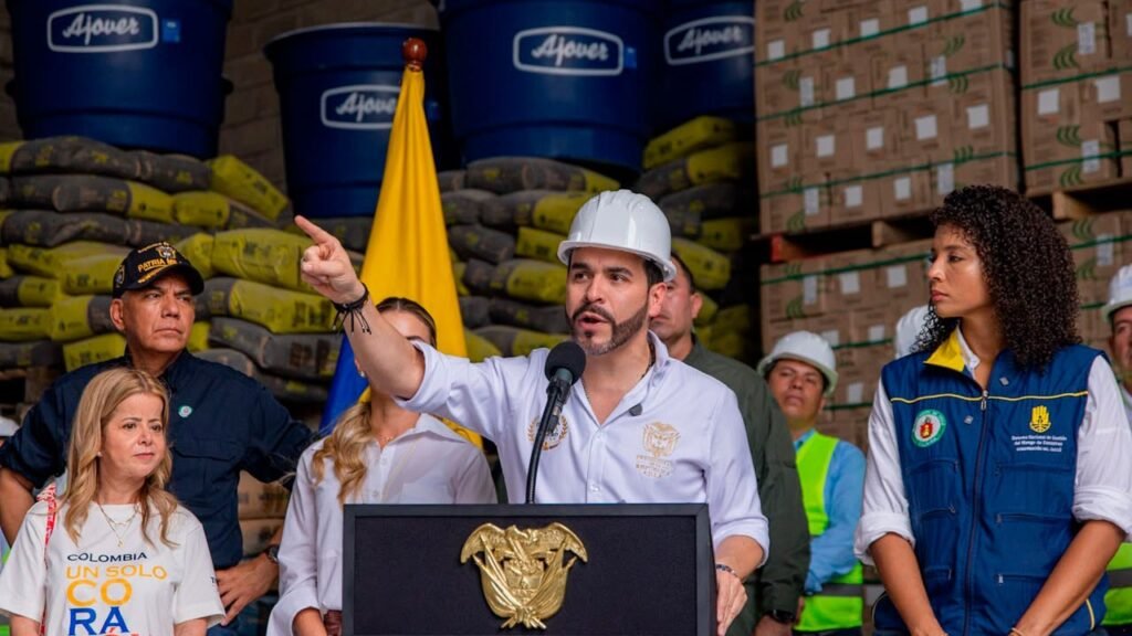 Presidente Abelardo De La Espriella durante la verificación de la entrega de materiales de reconstrucción en Chocó