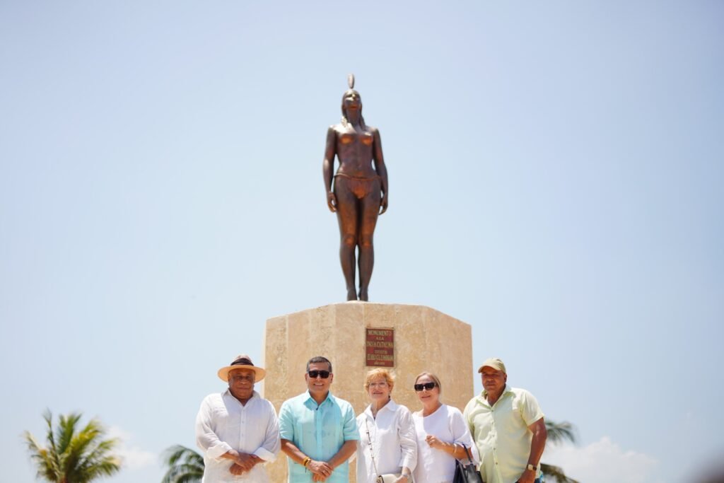 fotografía del monumento a la India Catalina localizada en Puerto Duro.