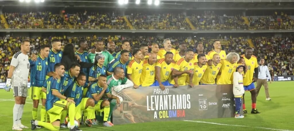 Jugadores históricos de la Selección Colombia reunidos en el Estadio El Campín