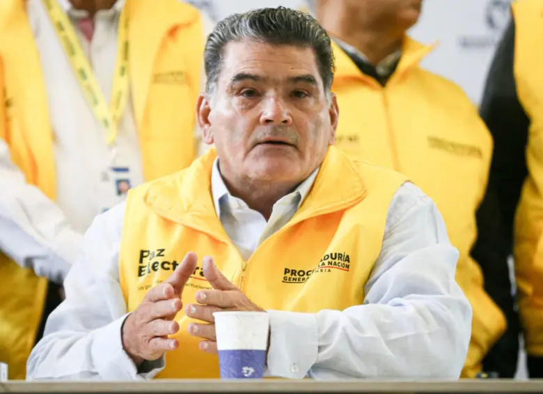 Gregorio Eljach, Procurador General de la Nación, en rueda de prensa sobre garantías institucionales.