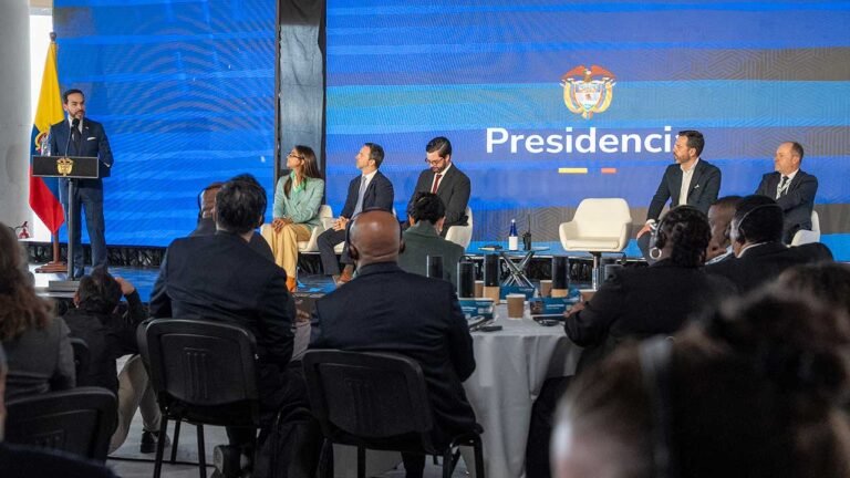 Encuentro de alcaldes de la Red de Ciudades del BID con delegados del Gobierno Nacional