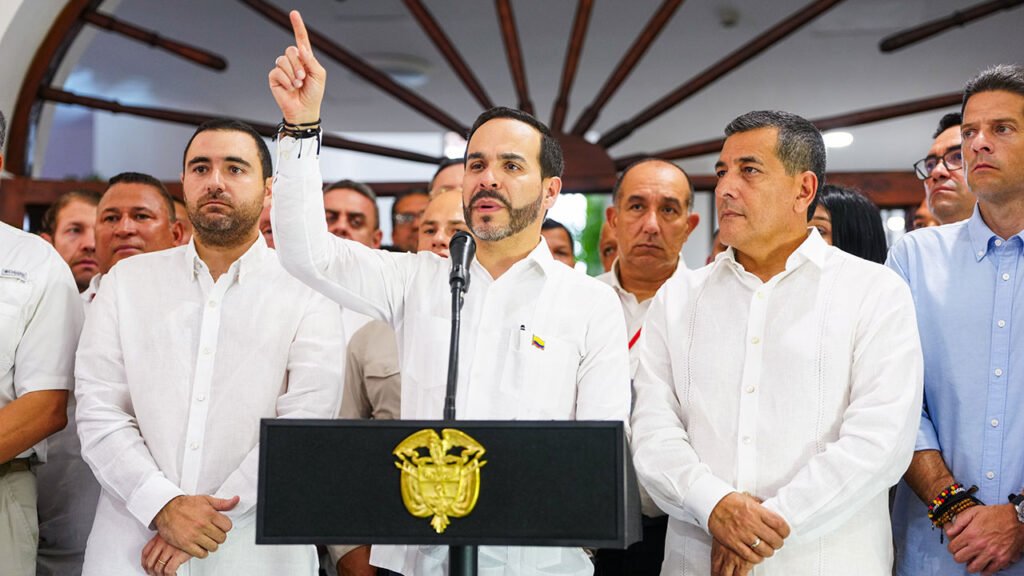 El presidente Abelardo De La Espriella durante su declaración a medios en Cartagena